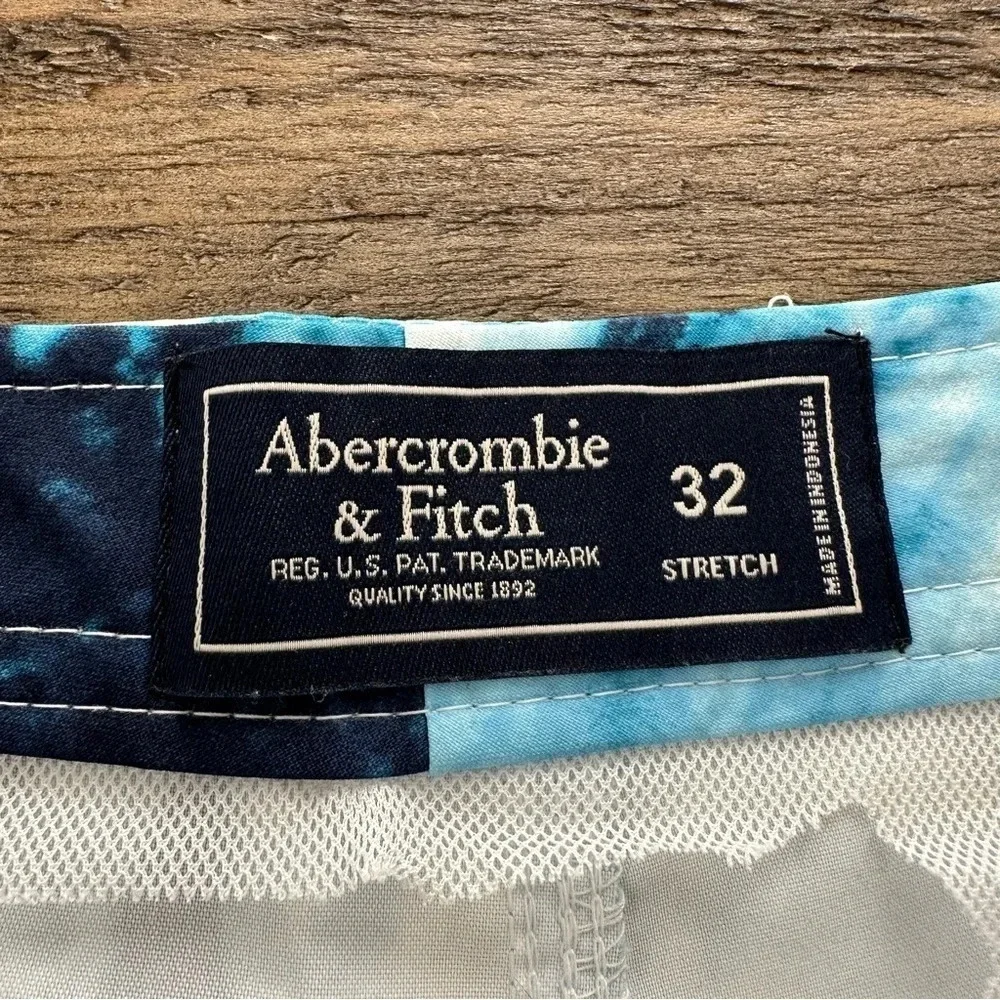 Abercrombie & Fitch Mens 32‎ Blue Tie Dye Printed Board Shorts Stretch Swimwear